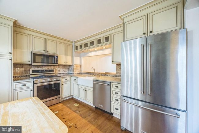 27 Wilson St, Townhouse with 3 bedrooms, 3 bathrooms and null parking in LAMBERTVILLE NJ | Image 8