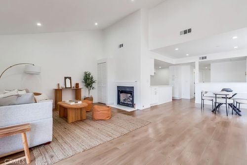 216-946 W 220th St, Carson, CA, 90745-2950 | Card Image