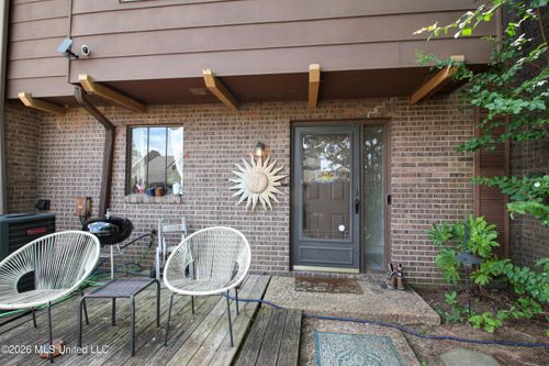 l8-1255 E County Line Road, Jackson, MS, 39211 | Card Image