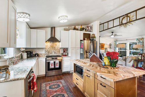 spc-45-1400 W Marlette St, Ione, CA, 95640-9578 | Card Image