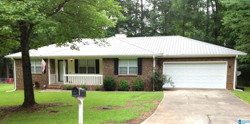 35 Woodland Dr, Weaver, AL, 36277-4235 | Card Image