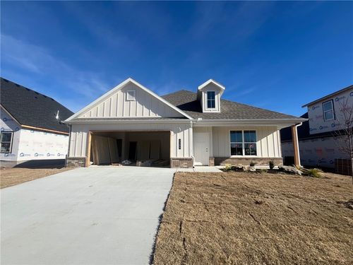 2305 N Lexington St, Siloam Springs, AR, 72761 | Card Image