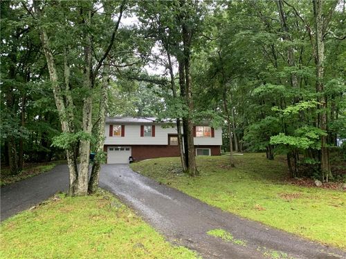 33 Seneca Rd, Mount Pocono, PA, 18344-1125 | Card Image
