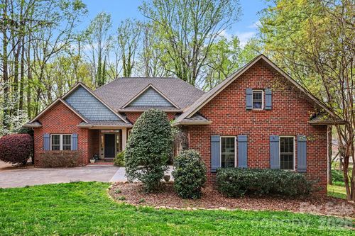 352 Hunting Ridge Ln, Shelby, NC, 28150-6100 | Card Image
