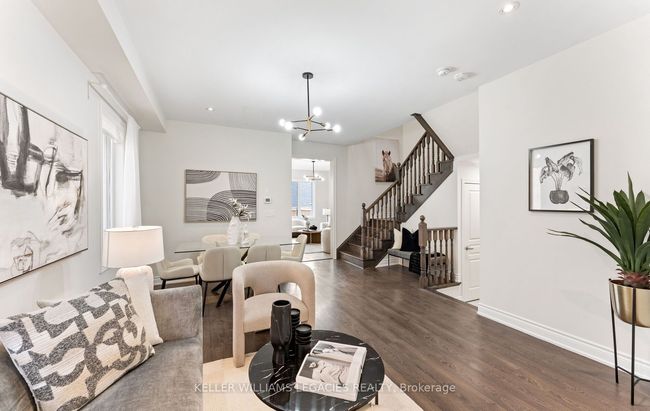 25 Velia Crt, House attached with 5 bedrooms, 4 bathrooms and 2 parking in Woodbridge ON | Image 4