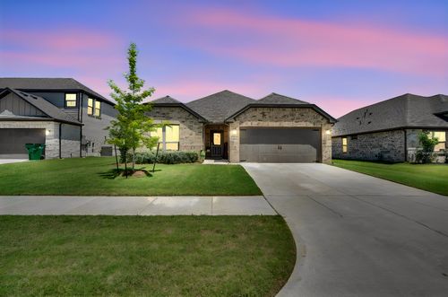 561 Baffin Bay Dr, Waxahachie, TX, 75165-1199 | Card Image