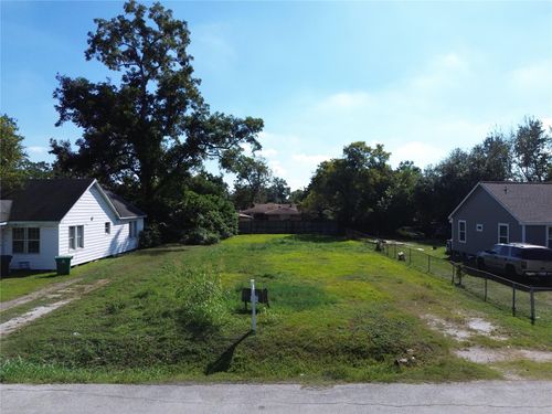 3110 Memel St, Houston, TX, 77026-3339 | Card Image