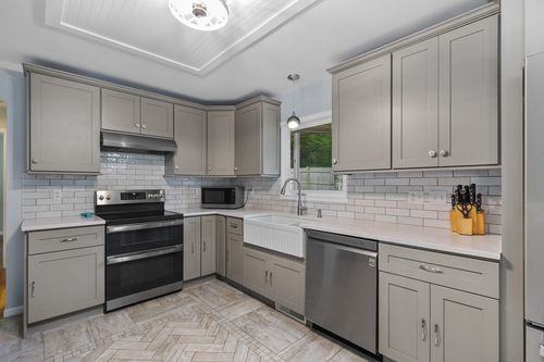 7 Church Street Ext, West Brookfield, MA, 01585-2861 | Card Image