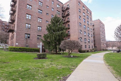 apt-a76-87 Francis Lewis Blvd, Queens Village, NY, 11427-2853 | Card Image