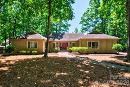 6 Honeysuckle Woods, Lake Wylie, SC, 29710-9005 | Card Image