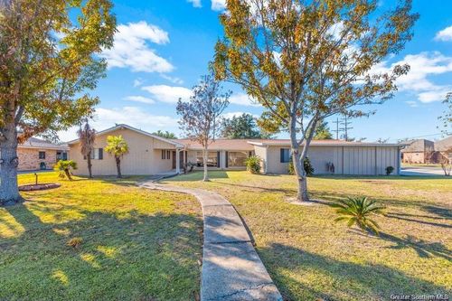 4900 E Saint Charles Ave, Lake Charles, LA, 70605-6753 | Card Image