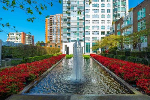 514 - 888 Beach Avenue, Condo with 2 bedrooms, 2 bathrooms and 1 parking in Vancouver BC | Card Image