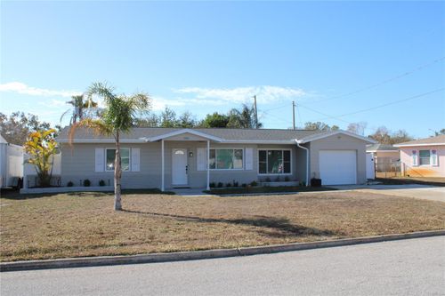 5984 47th Ave N, Kenneth City, FL, 33709-5121 | Card Image