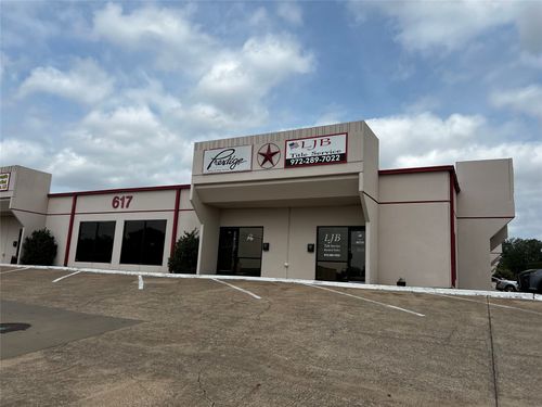 617 W Kearney St, Mesquite, TX, 75149-8816 | Card Image