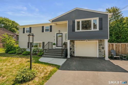 11 Savi Ave, Waterford, CT, 06385-2223 | Card Image