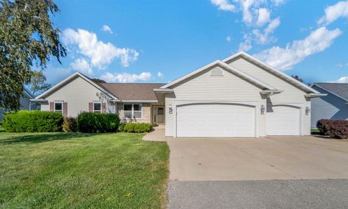 N8025 Lake Breeze Drive, SHERWOOD, WI, 54169 | Card Image