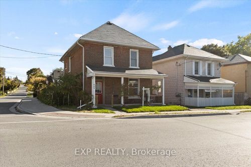 {{alt}} | Card Image