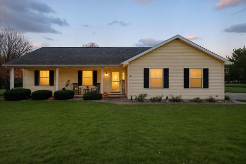 2848 Lone Pine Trl, Charlotte, MI, 48813-8360 | Card Image