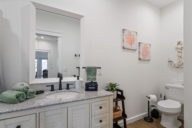 Bathroom 2 | Image 26