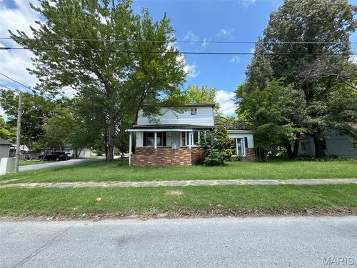 422 James St, Carterville, IL, 62918-1116 | Card Image