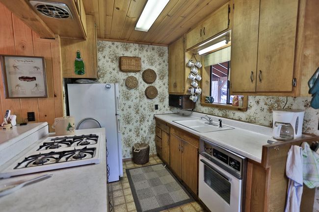 1529 Little Grass Valley Rd, House other with 3 bedrooms, 2 bathrooms and null parking in Strawberry Valley CA | Image 15