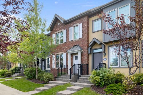 388 Quarry Park Boulevard Se, Calgary, AB, T2C5M9 | Card Image