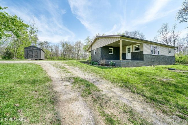 10587 Chestnut Hill Rd, Crab Orchard, TN | Image 24
