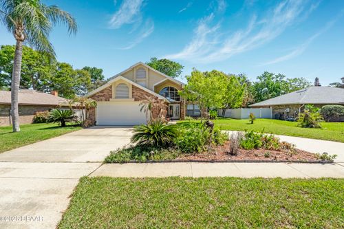 825 Clear Lake Dr, Port Orange, FL, 32127-7780 | Card Image