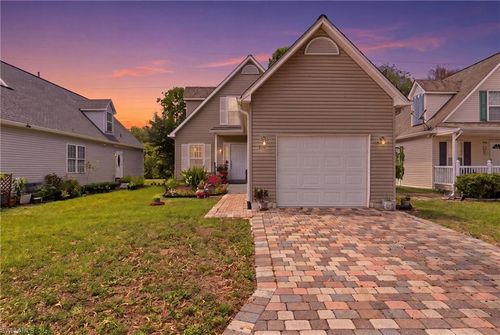 199 Leawood Cir, NAPLES, FL, 34104-4158 | Card Image