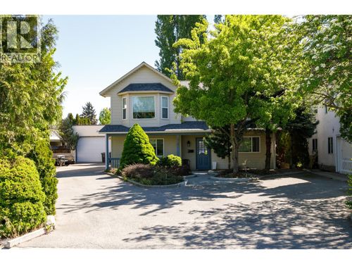 2997 Lowe Crt, Kelowna, BC, V1Y8L3 | Card Image
