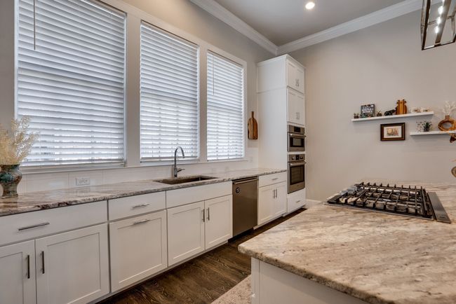 14985 Oak St, Townhouse with 3 bedrooms, 4 bathrooms and null parking in Addison TX | Image 10