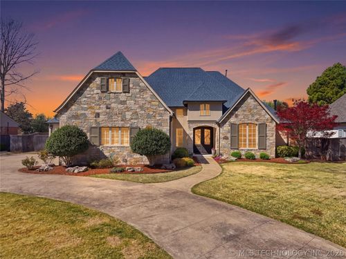 4530 S Columbia Pl, Tulsa, OK, 74105-5206 | Card Image