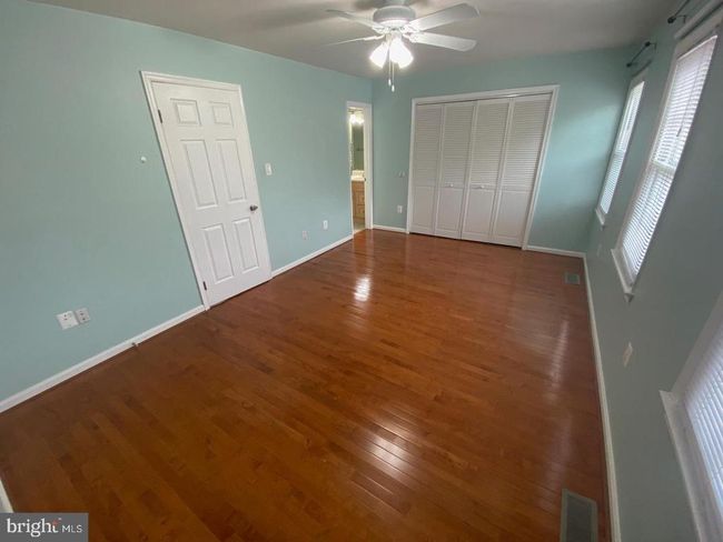 5512 Cheshire Meadows Way, Townhouse with 3 bedrooms, 4 bathrooms and null parking in FAIRFAX VA | Image 5