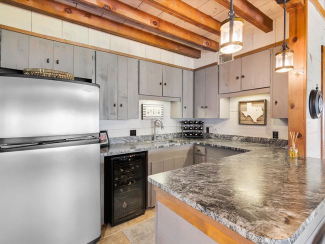 176 Enchanted Dr, House other with 5 bedrooms, 3 bathrooms and null parking in Enchanted Oaks TX | Image 7