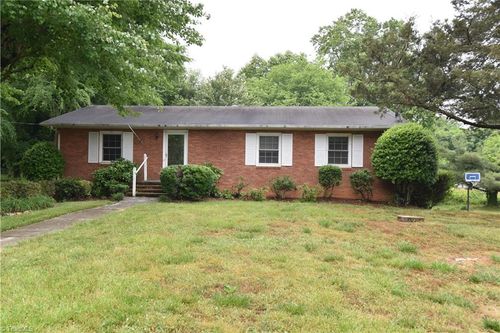 4340 Spenway Pl, Winston Salem, NC, 27106-1920 | Card Image