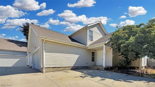 1691 Olympus Dr, Kent, OH, 44240-4631 | Card Image