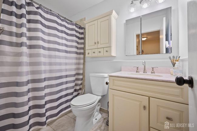 297 Constitution Cir, Townhouse with 3 bedrooms, 3 bathrooms and null parking in North Brunswick NJ | Image 14