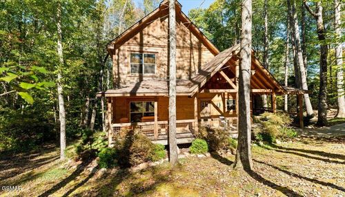 2215 Cub Cir, Sevierville, TN, 37862-7419 | Card Image