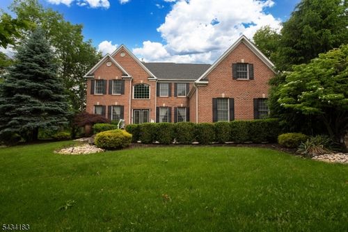 4 Windy Hill Rd, Green Brook, NJ, 08812-1856 | Card Image