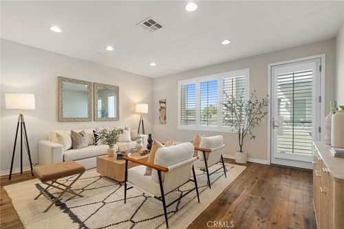 unit-108-12913 Mission Ave, Hawthorne, CA, 90250-5863 | Card Image