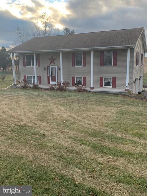 222 Smith Rd, SHIPPENSBURG, PA, 17257-9626 | Card Image