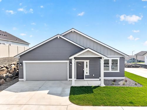 7160 W 24th Ave, Kennewick, WA, 99338-2642 | Card Image