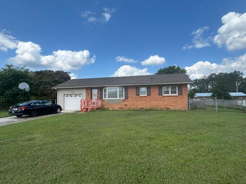 330 Lagoon Dr, McMinnville, TN, 37110-1118 | Card Image