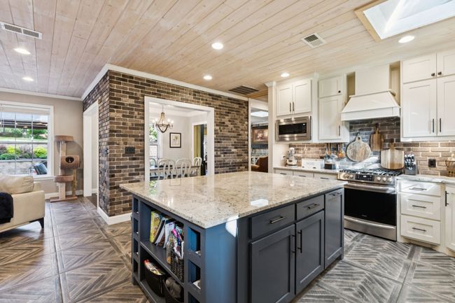 1610 Wiltshire Ct, House other with 5 bedrooms, 4 bathrooms and null parking in Keller TX | Image 7