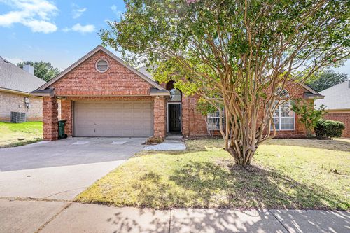 4712 Shorewood Dr, Arlington, TX, 76016-5405 | Card Image