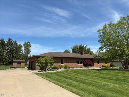 2615 Canaan Dr, Uniontown, OH, 44685-9763 | Card Image