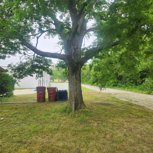 520 Locust St, Farmersville, TX, 75442-3019 | Card Image