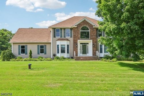 6 Comanche Trl, Vernon, NJ, 07462-3146 | Card Image