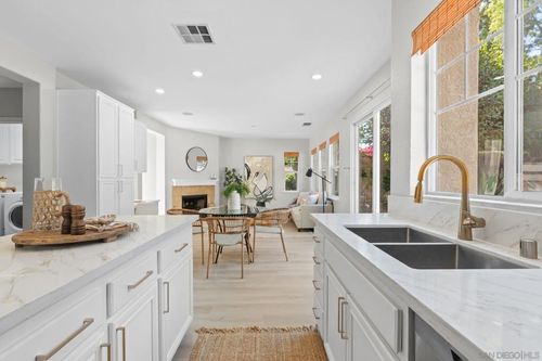 950 Prism Dr, San Marcos, CA, 92078-1063 | Card Image