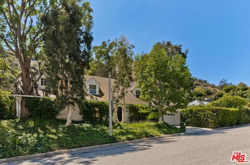 1041 Chantilly Rd, Los Angeles, CA, 90077-2617 | Card Image